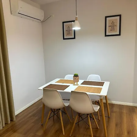 Apartman Fa At Center 02 *